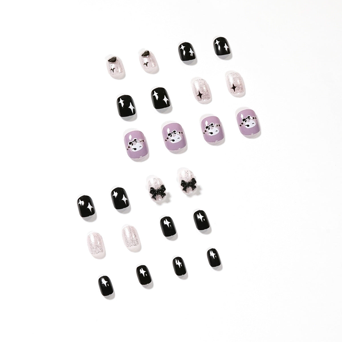 Kunstvolle Nagelverlängerungen mit glamourösen Akzenten Brehn