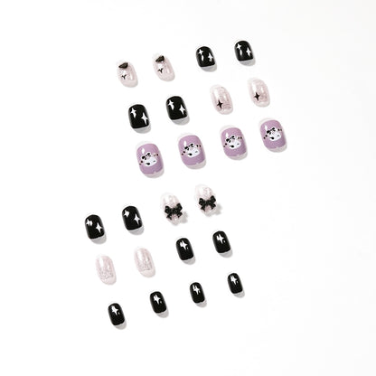 Kunstvolle Nagelverlängerungen mit glamourösen Akzenten Brehn