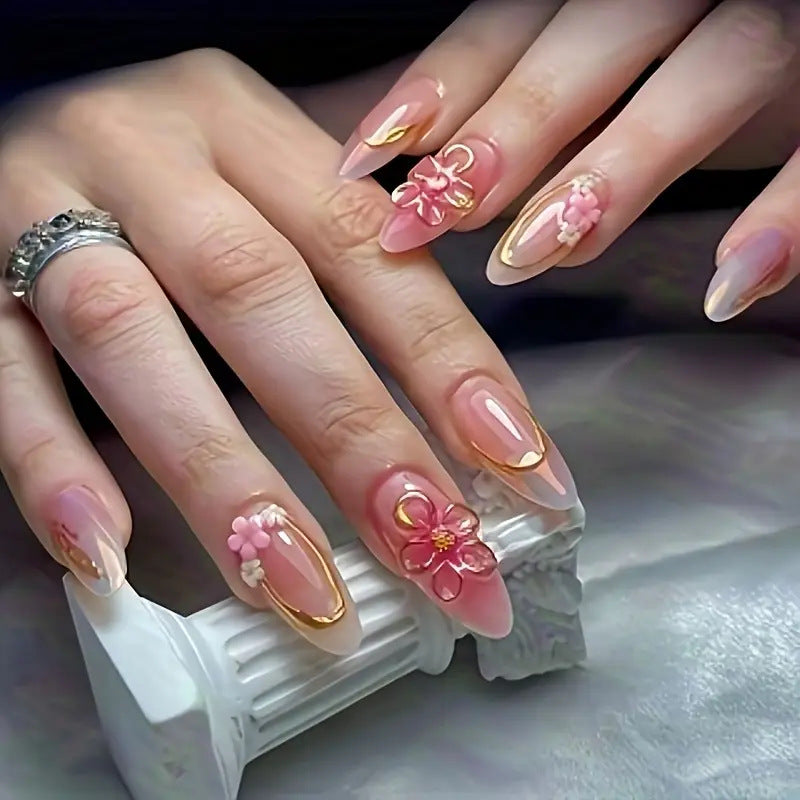 Floral Verziertes Press-On Nagelkunst Set Brehn