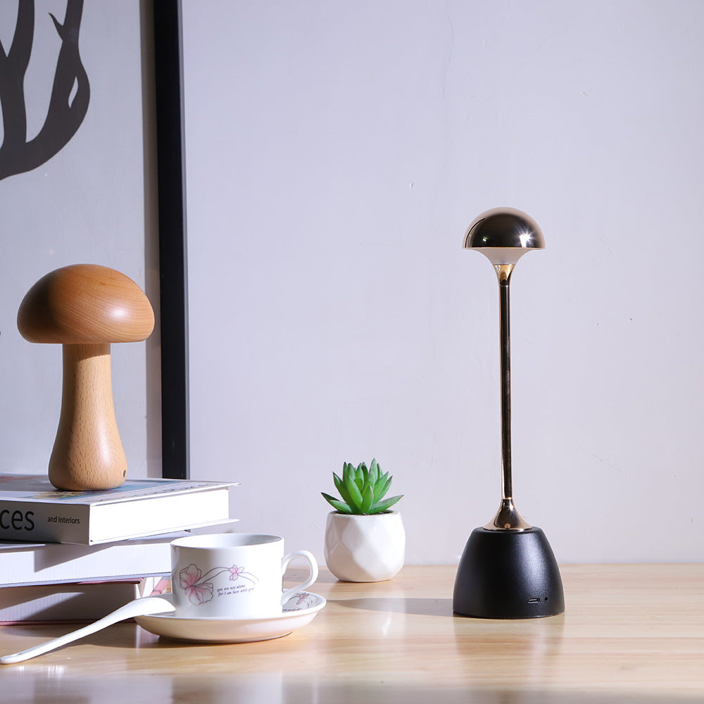 Moderne Tischlampe für elegante Wohnraumbeleuchtung