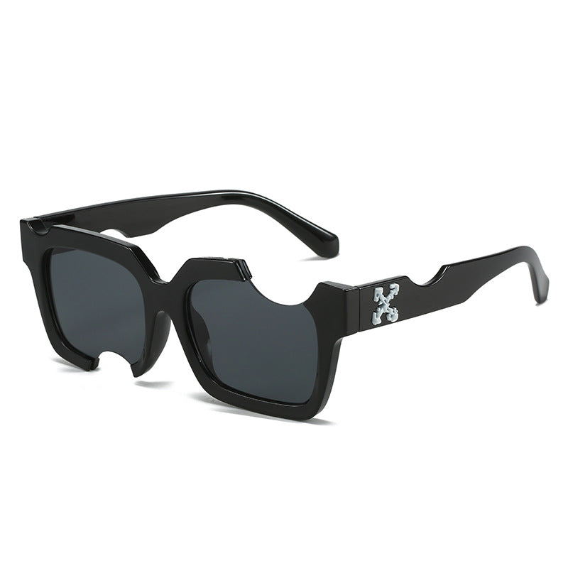 Damen moderne, geometrische Sonnenbrille mit außergewöhnlichem Rahmen Brehn