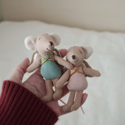 Handgemachte Leinen Lange-Glied-Bunny-Puppe mit gesticktem Karotten-Overalls