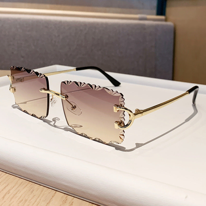 Damen modische Sonnenbrille mit verspieltem Rahmen Brehn