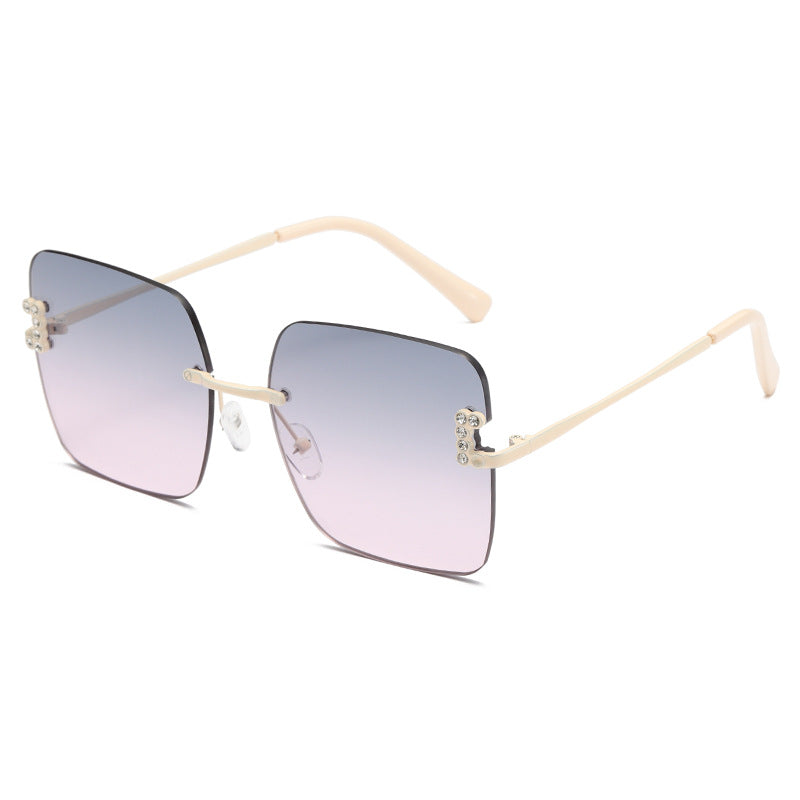 Damen modische quadratische Sonnenbrille mit zarten Designdetails Brehn