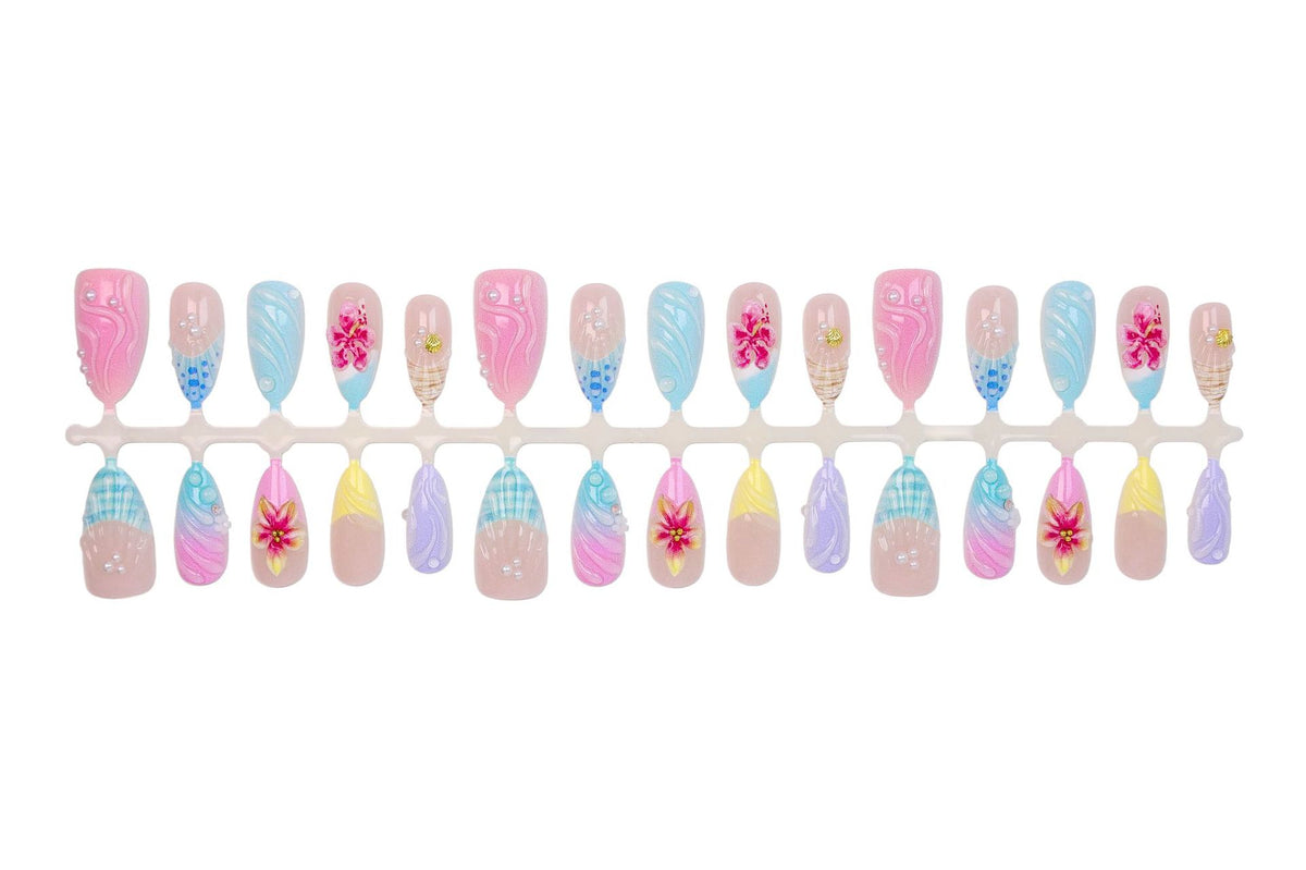 Kunstnagelset mit maritimen Motiven und einzigartigen Designs Brehn