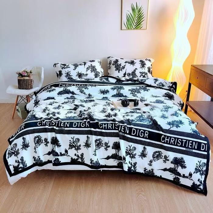 Damen Gemusterte Tagesdecke mit eleganter Hahnentrittoptik Brehn