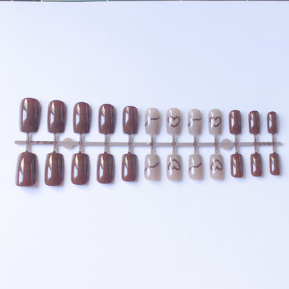 Elegantes dekoratives Nagelkunst-Design-Kit