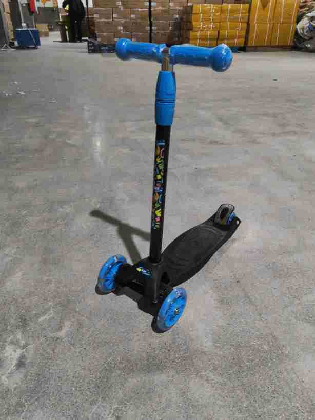 Leichtgewicht 3-Rad Kick Scooter Brehn