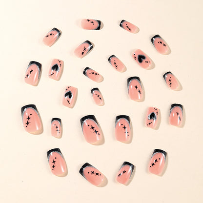Gothic Herz-Akzent Nagelkunst Erweiterungen Brehn