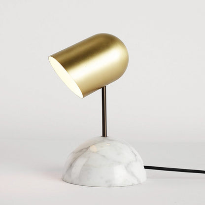 Stilvolle Tischlampe mit Marmorbasis und verstellbarem Schirm