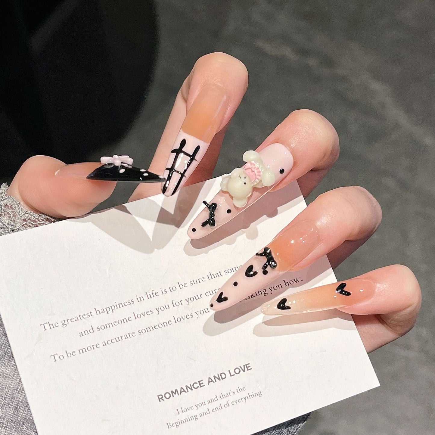 Kreative 3D-Charakter-Themen Druck-on Nagelkunst Brehn