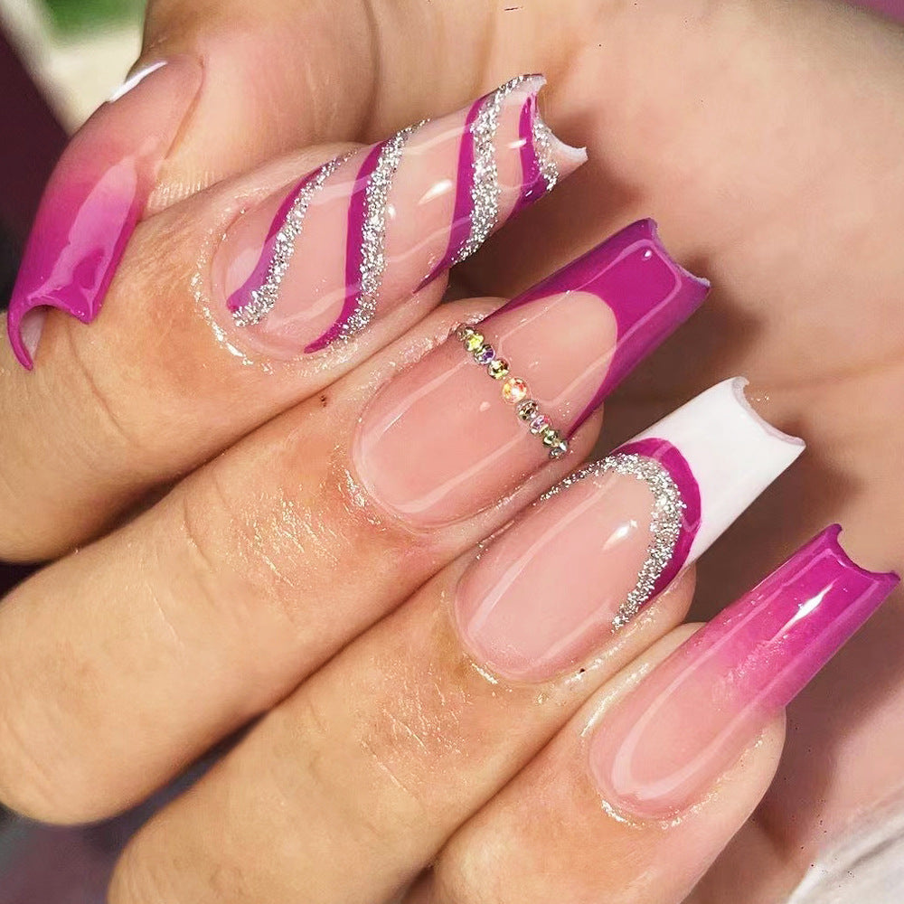 Kunstvolle Nagelverlängerungen mit Glitzer- und Farbverlauf Brehn