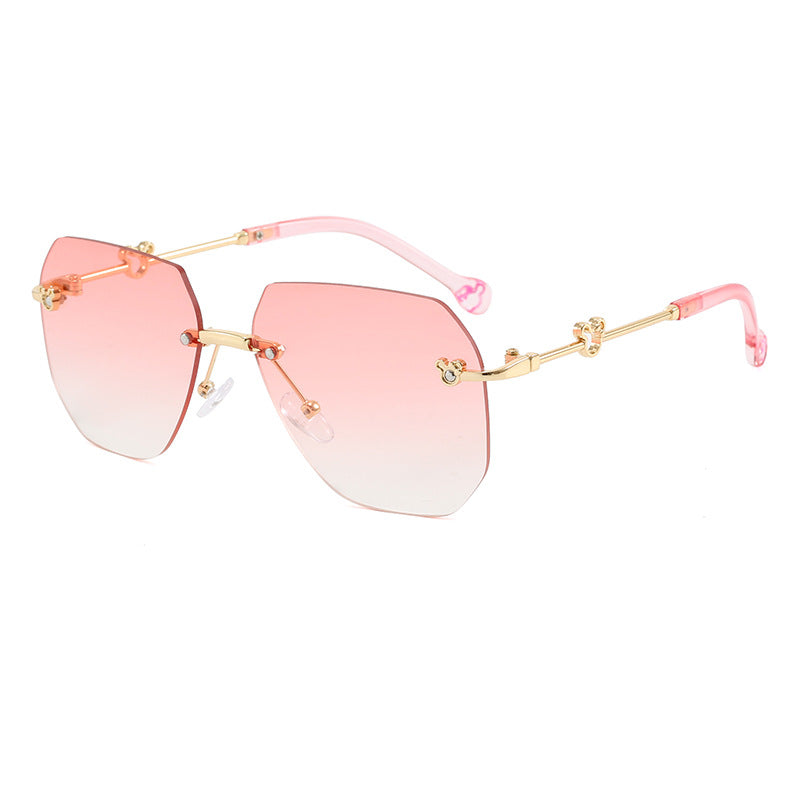 Damen stilvolle Oversized-Sonnenbrille mit facettiertem Rahmen Brehn