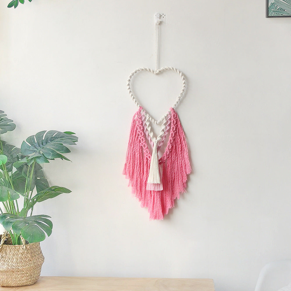Dekorative Makramee Wandbehang mit Herzdesign