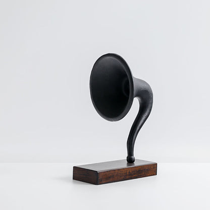 Vintage-inspirierte dekorative Grammophon-Skulptur 1789403426