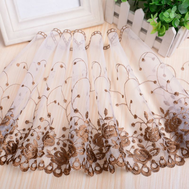 Elegante Bestickte Gardine Brehn