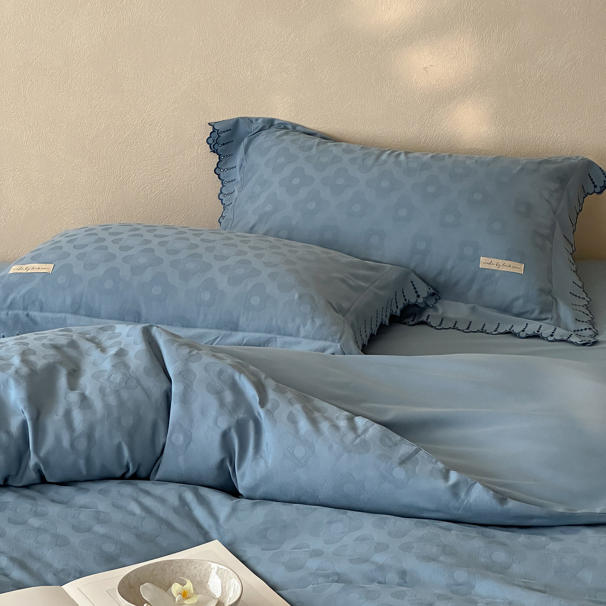 Gekräuselter bestickter Jacquard Bettbezug Set