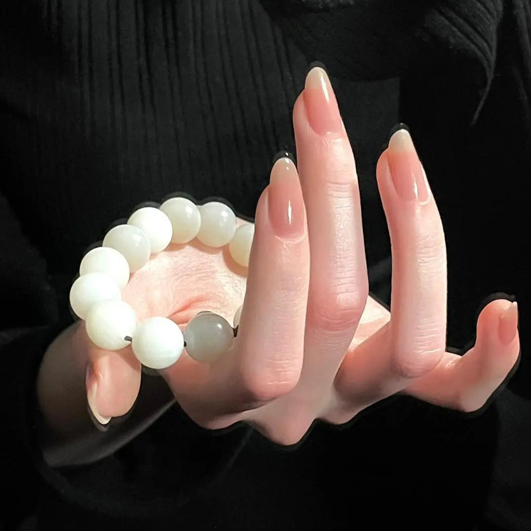 Glänzendes natürliches Press-On-Nagelset Brehn