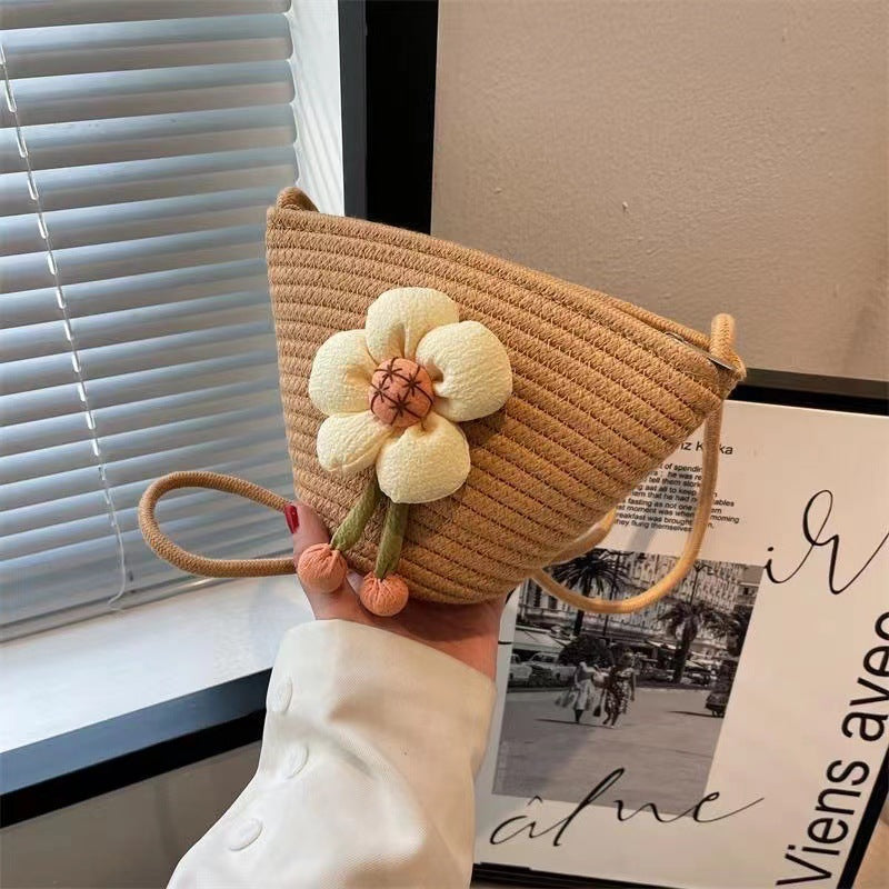 Handgefertigte Umhängetasche mit Blumenapplikation Brehn