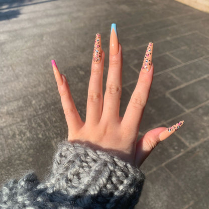 Künstlerische Stiletto-Nagelverlängerungen