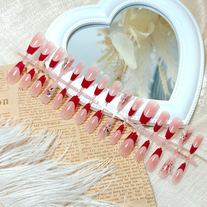 Kunstnägel-Set mit eleganten 3D-Blumenverzierungen Brehn