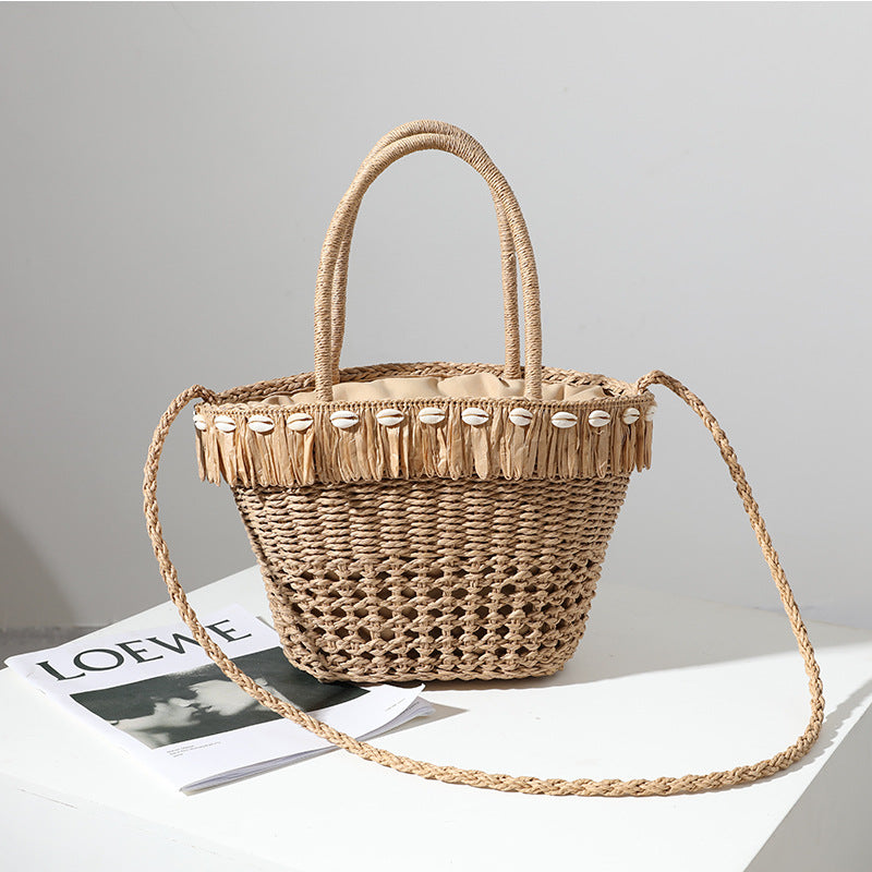 Geflochtene Basttasche mit Dekorativem Quastendetail Brehn