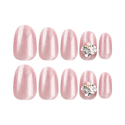 Kunstvolle Glitzer-Nagelverlängerungen mit eleganten Strass-Akzenten Brehn