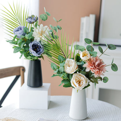Elegante künstliche Blumenarrangement