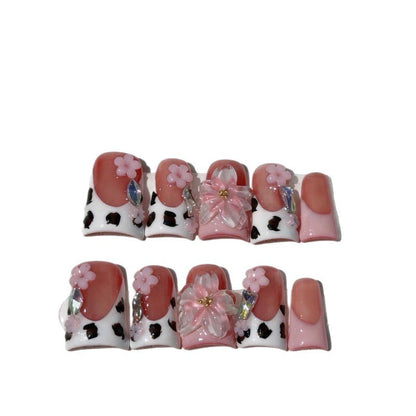 Stylische Press-On Nagelkunst