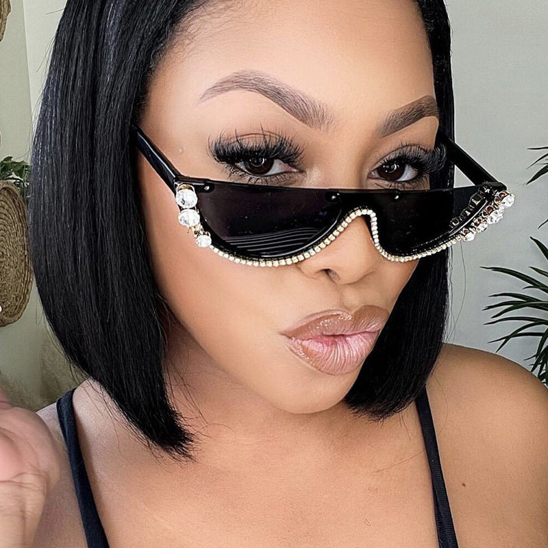 Damen stilvolle Designer-Sonnenbrille mit funkelnden Akzenten Brehn