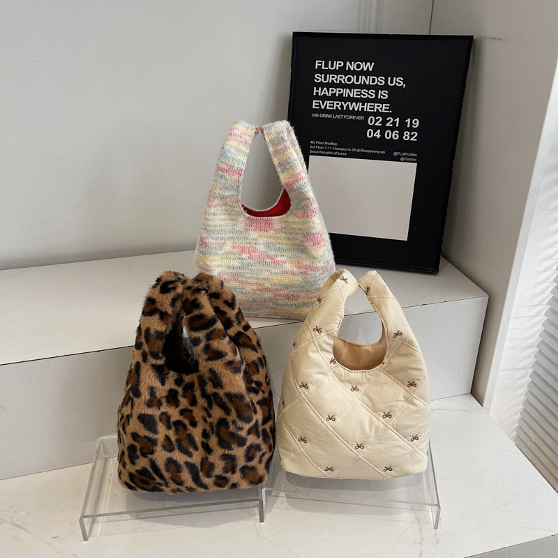 WoPlush Faux Fur Hobo Tasche Brehn