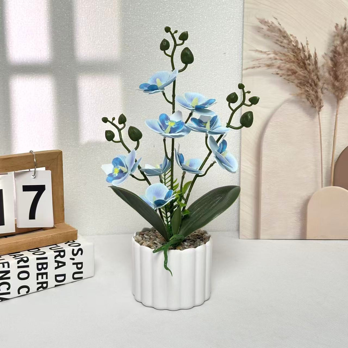 Elegante Kunst-Orchideen-Anordnung für die Inneneinrichtung zuhause