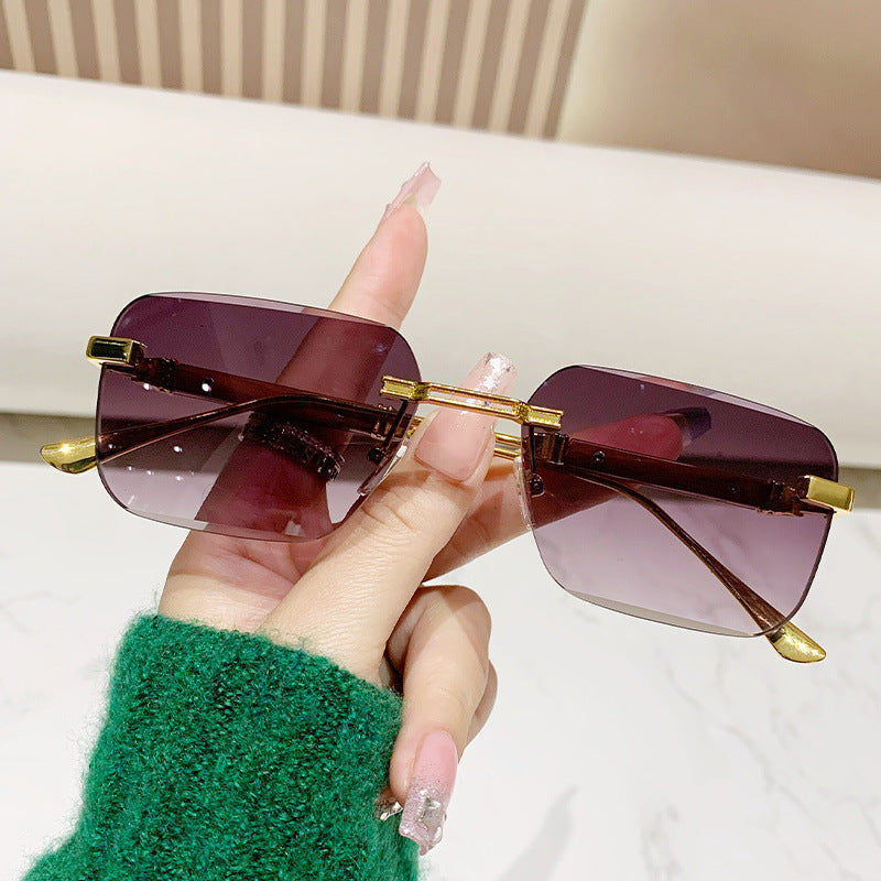 Damen modische rechteckige Sonnenbrille mit edlem Metallakzent Brehn