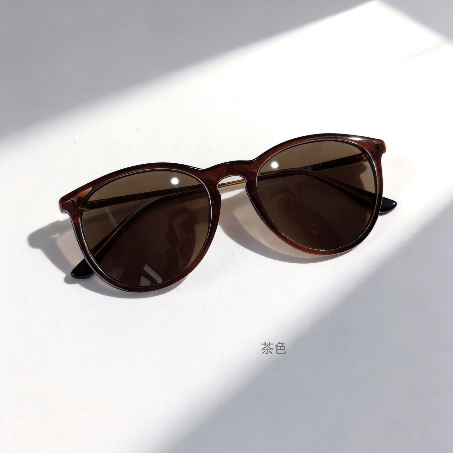 Damen modische Cat-Eye Sonnenbrille mit hochwertigem Kunststoffrahmen und polarisierten Gläsern Brehn