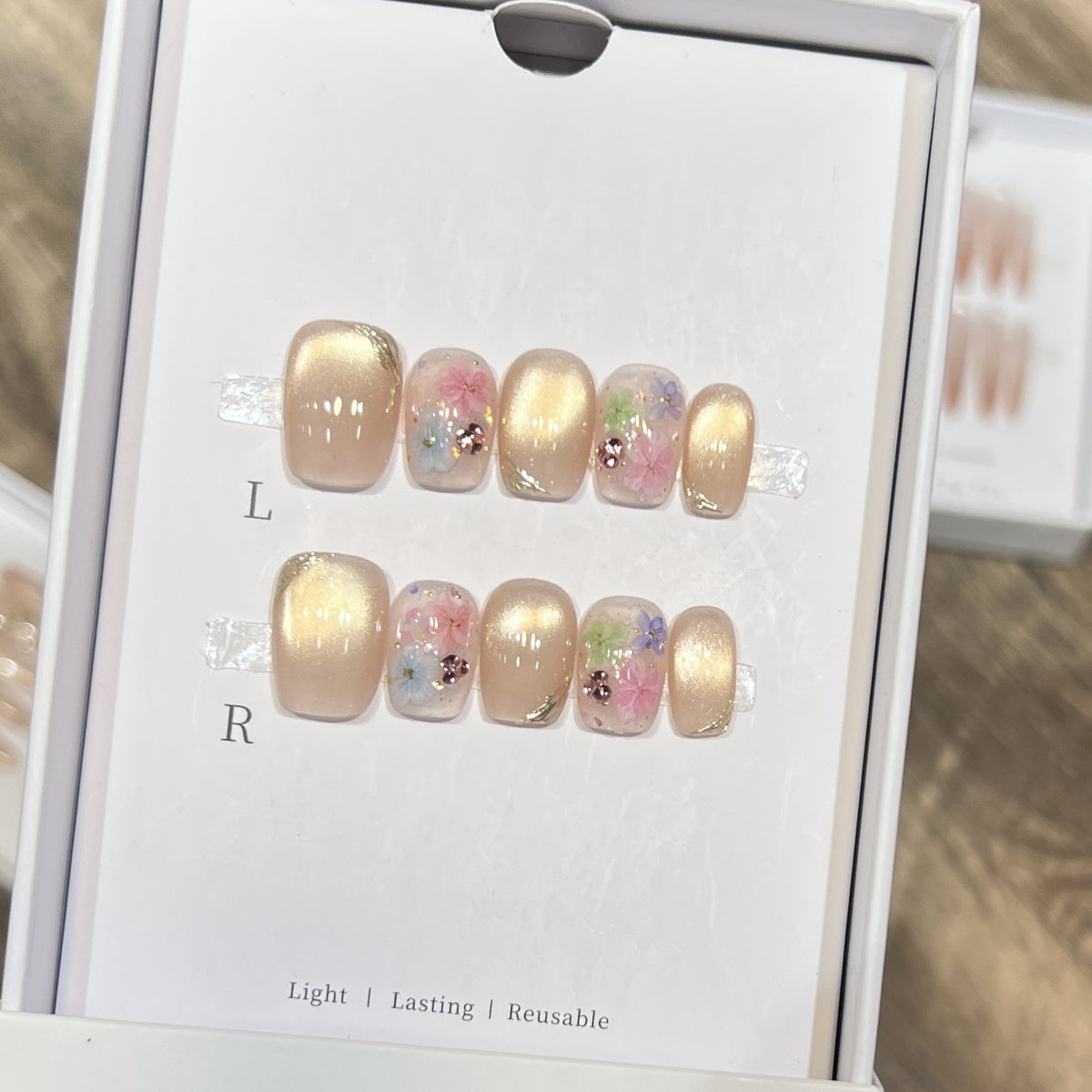 Künstlerisches Blumen-Design Press-On Nail Set Brehn