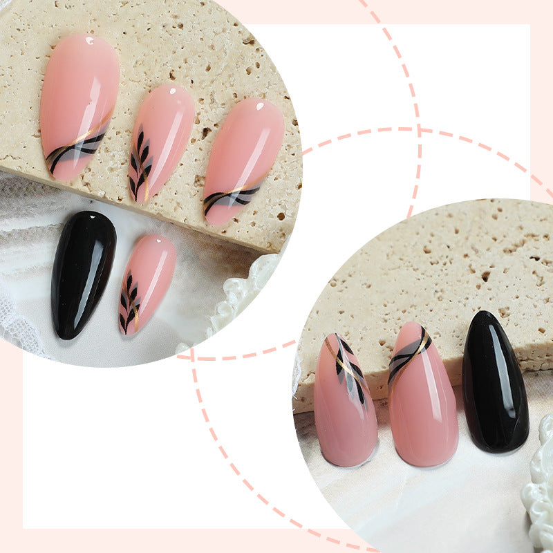 Elegantes Press-On-Nail-Art-Set mit künstlerischen Designs Brehn