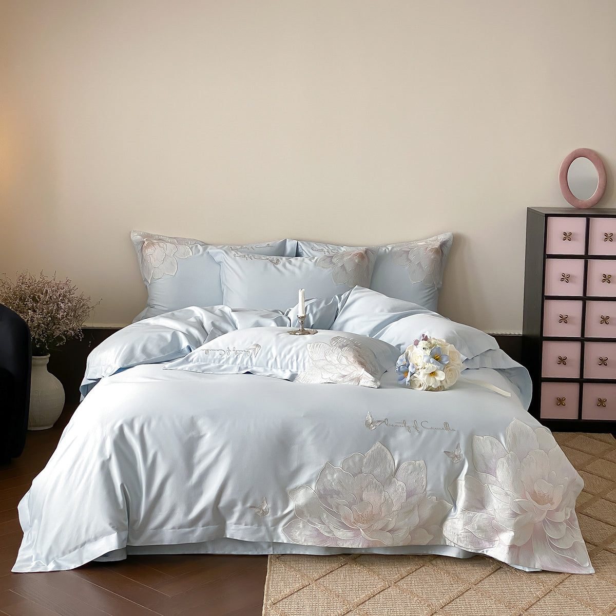Satin-Feeling Besticktes Florales Bettbezug Set mit Kissenbezügen