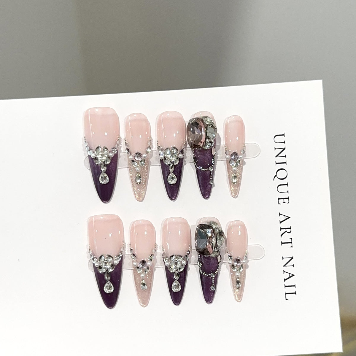 Dekorative Stiletto Press-On Nagelset