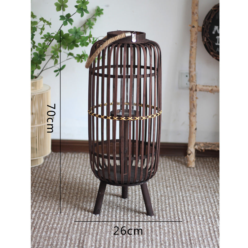 Stilvolle Laterne aus Rattan mit Holzgestell Brehn
