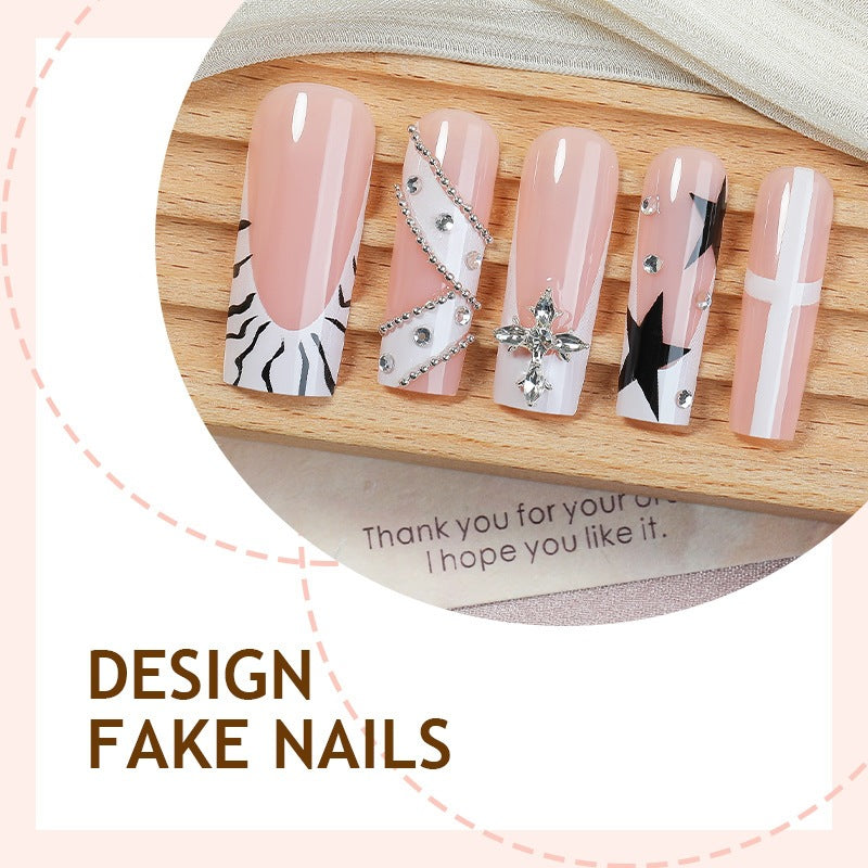 Kunstnagelset mit floralen und modernen Designs Brehn