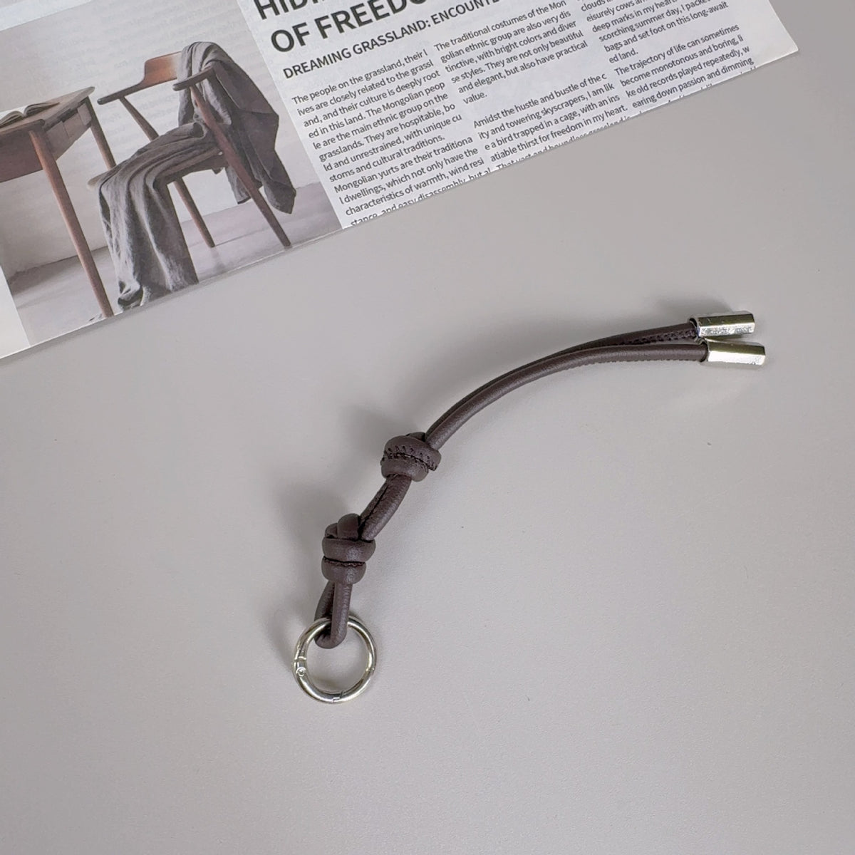 Stylischer Leder-Schlüsselanhänger Halter Brehn