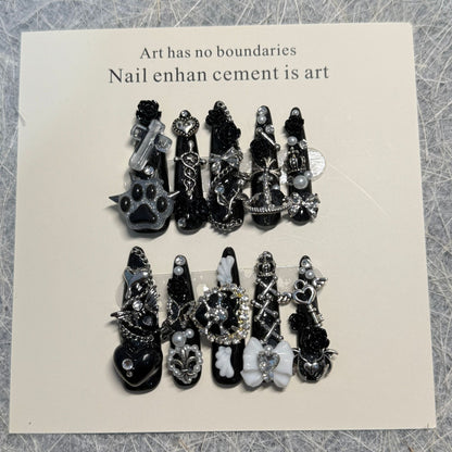 Künstlerische Nagelverlängerungen