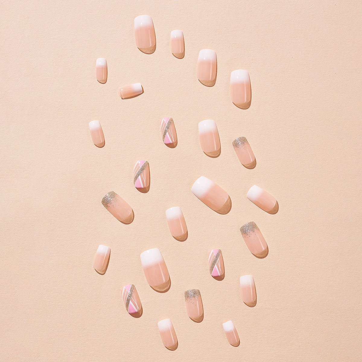 Glamouröses French Tip Press-On Nagelkunst Set