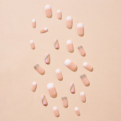Glamouröses French Tip Press-On Nagelkunst Set
