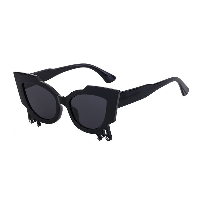 Damen Exklusive Katzenaugen-Sonnenbrille mit kunstvollen Details Brehn