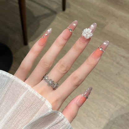 Elegante floral-verzierte Press-On Nagelkunst Brehn