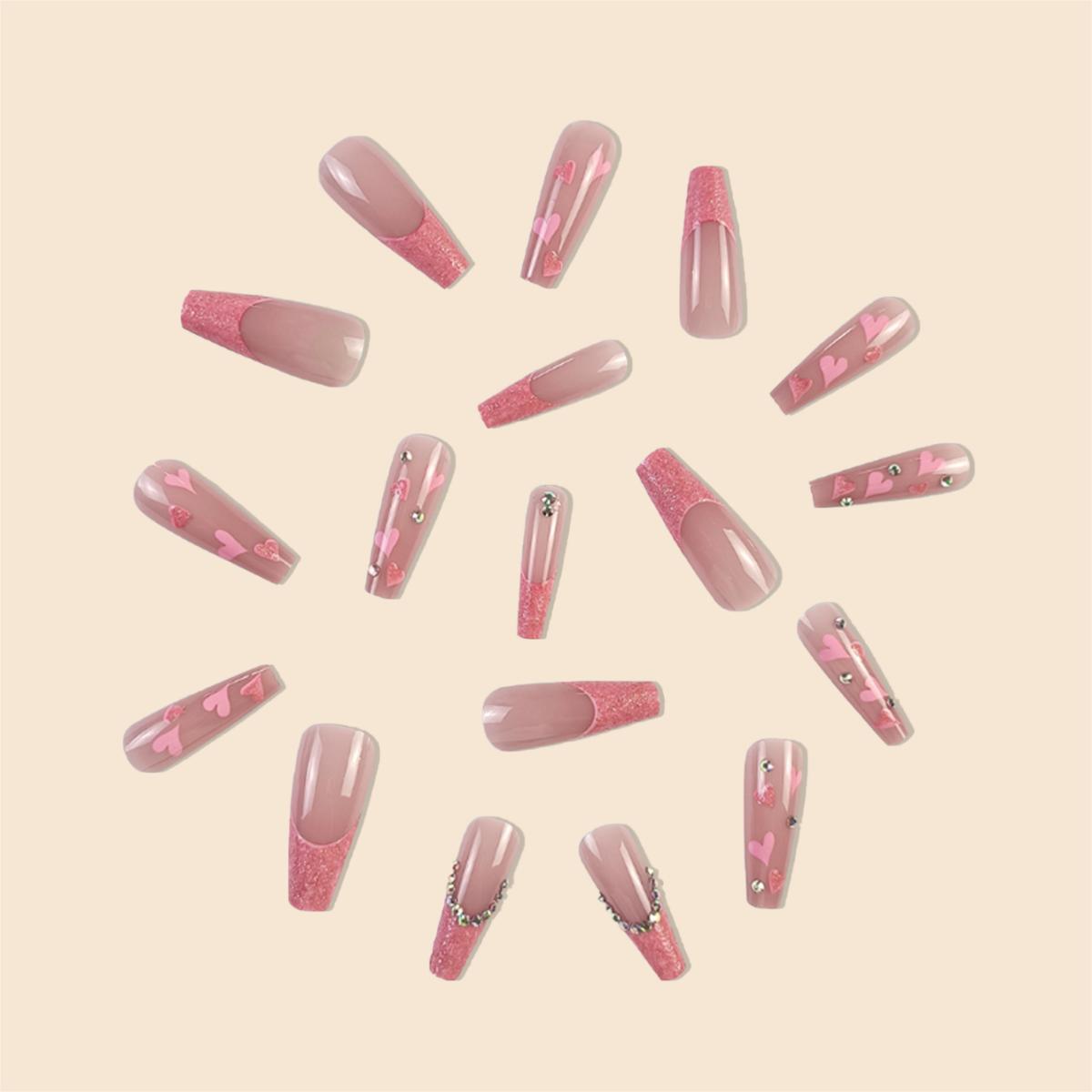 Glamouröse Nagelkunst