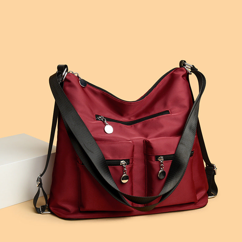 Geräumige Mehrfachtaschen-Schultertasche Brehn