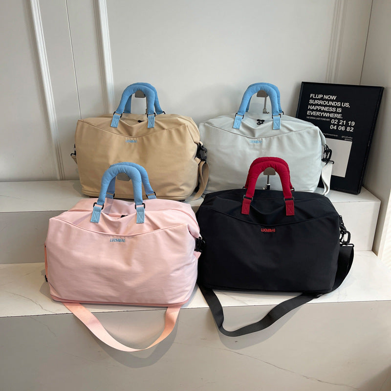 Damen Elegante und geräumige Sport- und Reisetasche Brehn