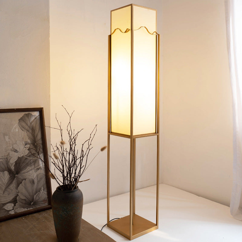 Elegante Slim Stehlampe